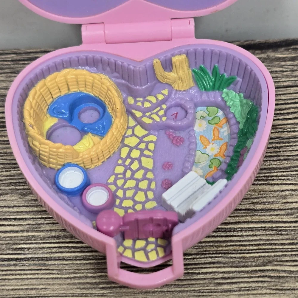 Polly Pocket Kozy‎ Kitties Pet Parade Heart Compact Bluebird Toys Vintage 1993